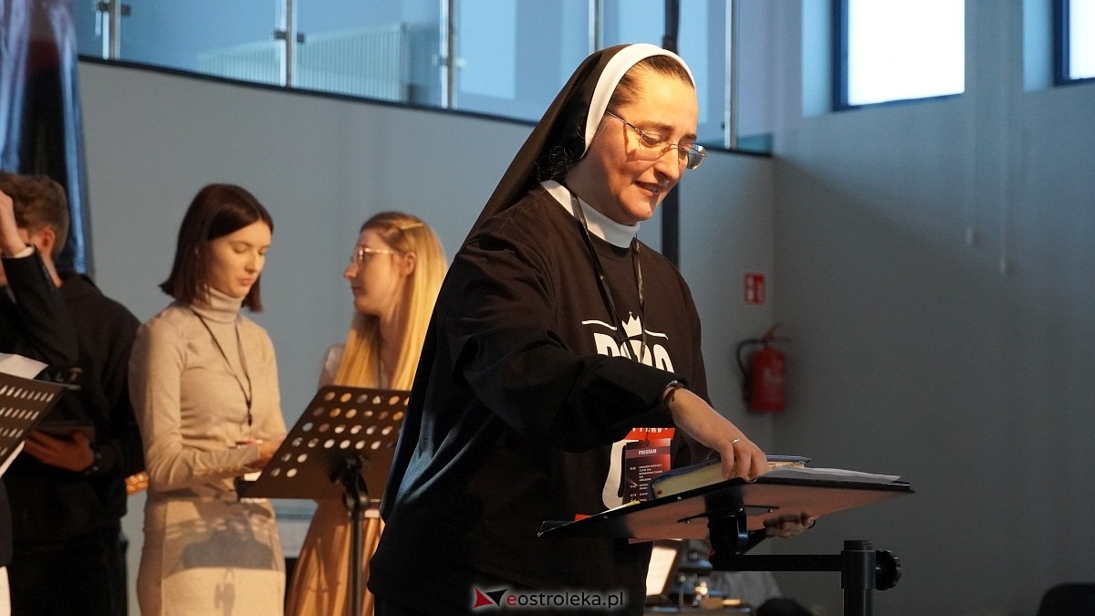 39. Dni Młodziezy Diecezji Łomżyńskiej w Ostrołęce [23.11.2024] - zdjęcie #89 - eOstroleka.pl