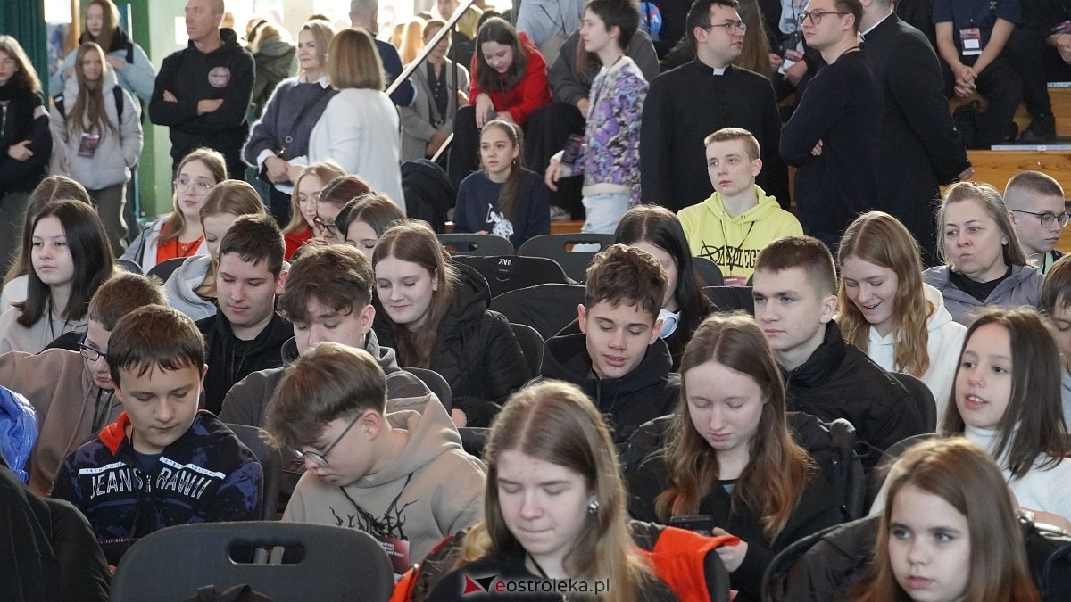 39. Dni Młodziezy Diecezji Łomżyńskiej w Ostrołęce [23.11.2024] - zdjęcie #77 - eOstroleka.pl