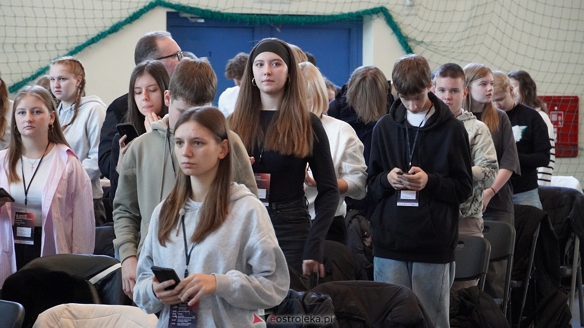39. Dni Młodziezy Diecezji Łomżyńskiej w Ostrołęce [23.11.2024] - zdjęcie #70 - eOstroleka.pl