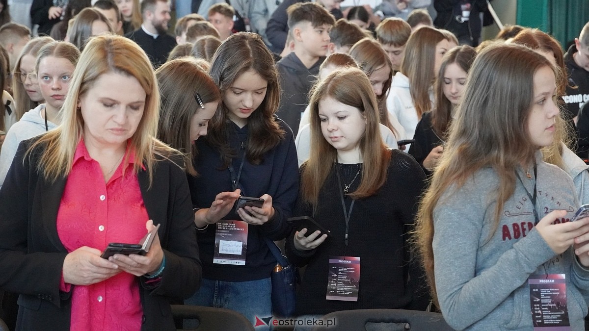 39. Dni Młodziezy Diecezji Łomżyńskiej w Ostrołęce [23.11.2024] - zdjęcie #68 - eOstroleka.pl