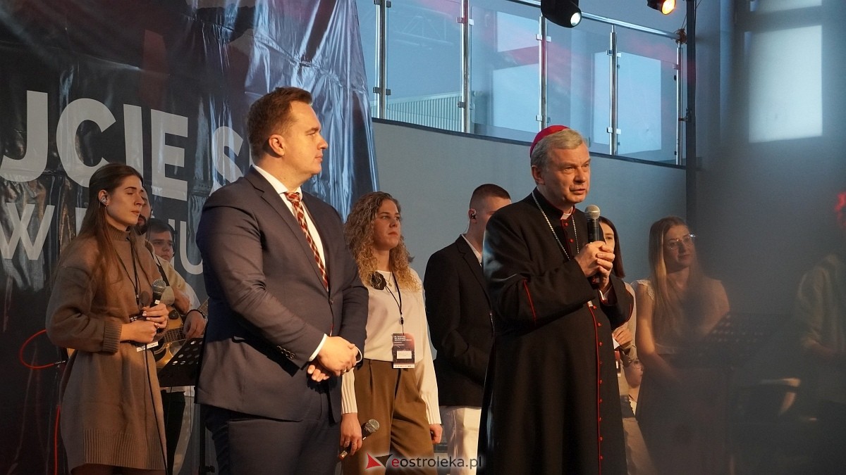 39. Dni Młodziezy Diecezji Łomżyńskiej w Ostrołęce [23.11.2024] - zdjęcie #11 - eOstroleka.pl