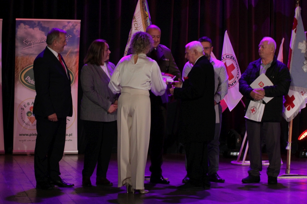 Gala z okazji 105-lecia istnienia PCK [23.11.2024] - zdjęcie #17 - eOstroleka.pl