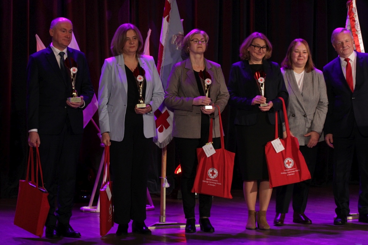 Gala z okazji 105-lecia istnienia PCK [23.11.2024] - zdjęcie #8 - eOstroleka.pl