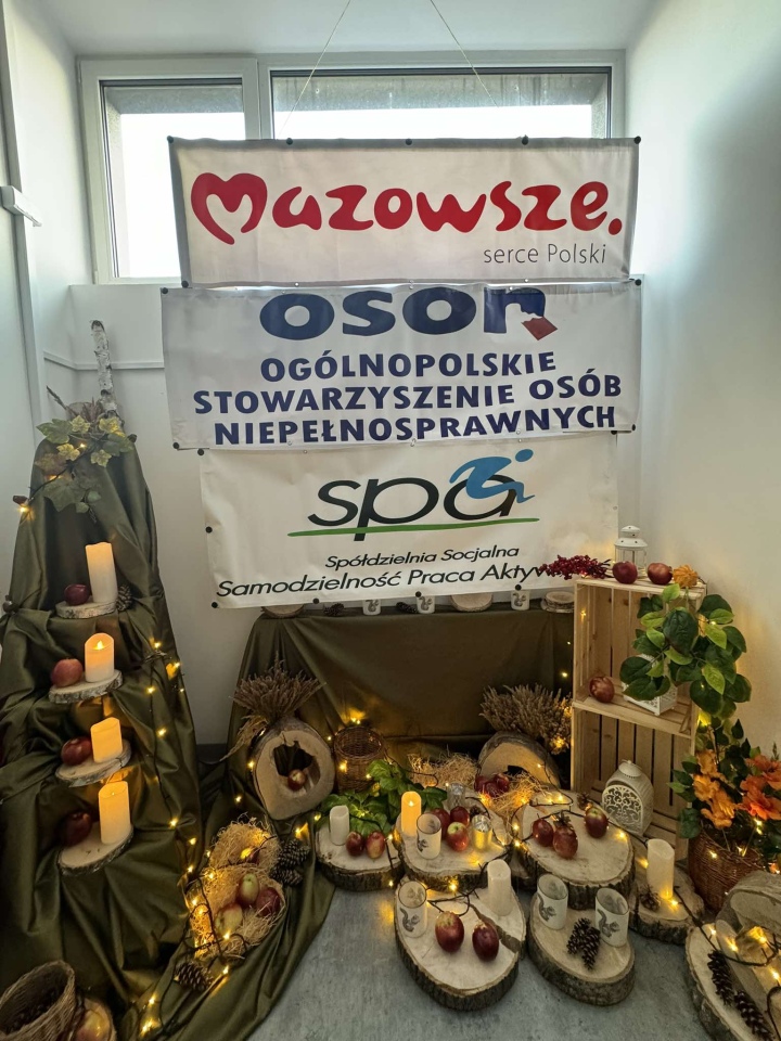 Pożegnanie jesieni z WTZ Motylki [23.11.2024] - zdjęcie #10 - eOstroleka.pl