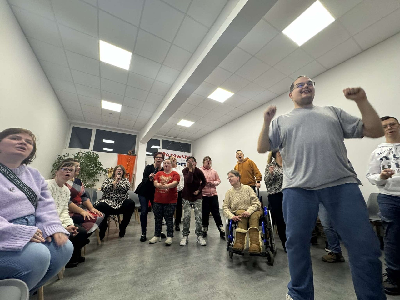 Pożegnanie jesieni z WTZ Motylki [23.11.2024] - zdjęcie #9 - eOstroleka.pl