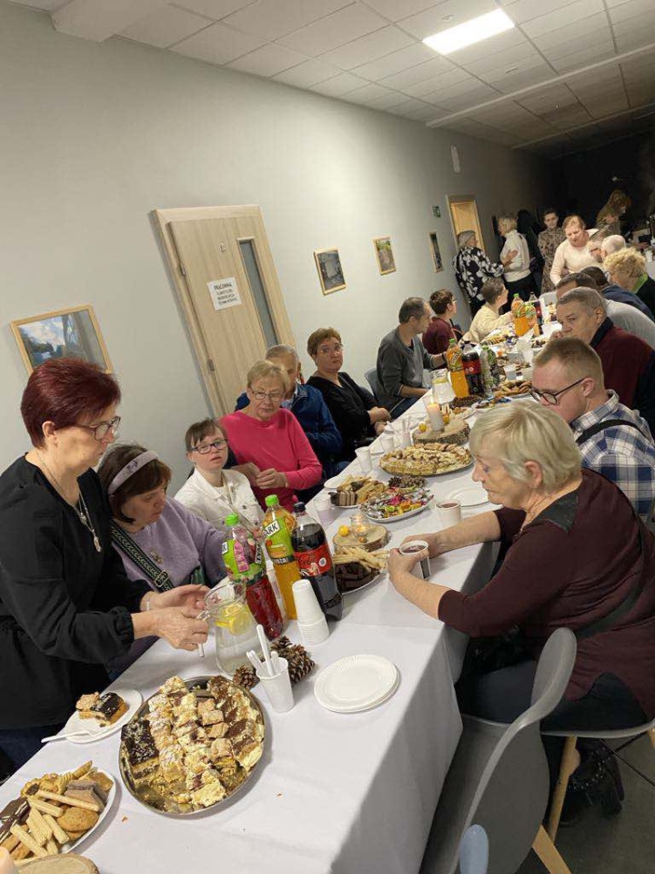 Pożegnanie jesieni z WTZ Motylki [23.11.2024] - zdjęcie #6 - eOstroleka.pl