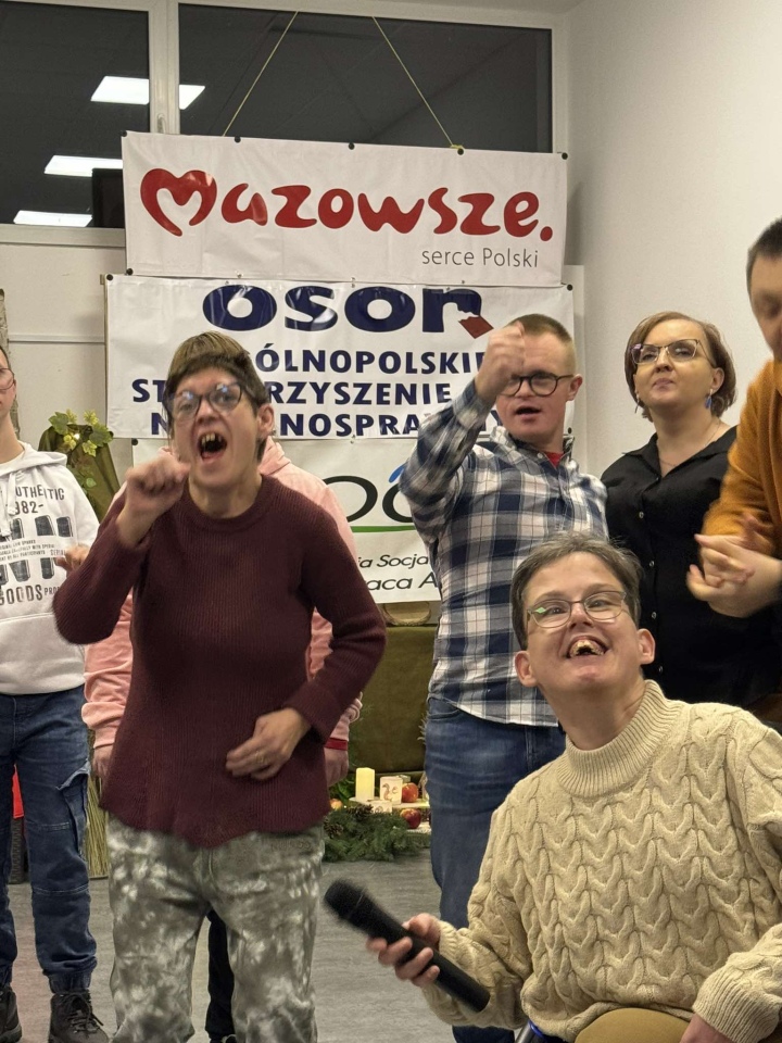 Pożegnanie jesieni z WTZ Motylki [23.11.2024] - zdjęcie #2 - eOstroleka.pl