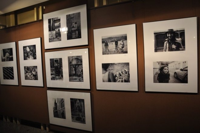 Wystawa fotograficzna Migawki z życia w OCK (23.VIII,2011) - zdjęcie #21 - eOstroleka.pl