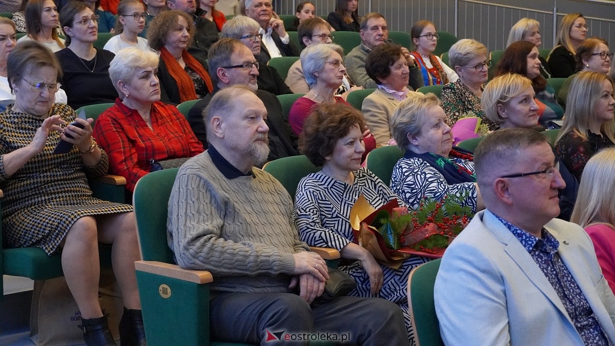 Jubileusz 75-lecia Biblioteki w Myszyńcu [23.11.2024] - zdjęcie #60 - eOstroleka.pl