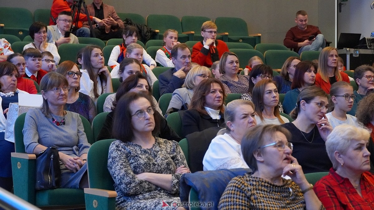 Jubileusz 75-lecia Biblioteki w Myszyńcu [23.11.2024] - zdjęcie #56 - eOstroleka.pl