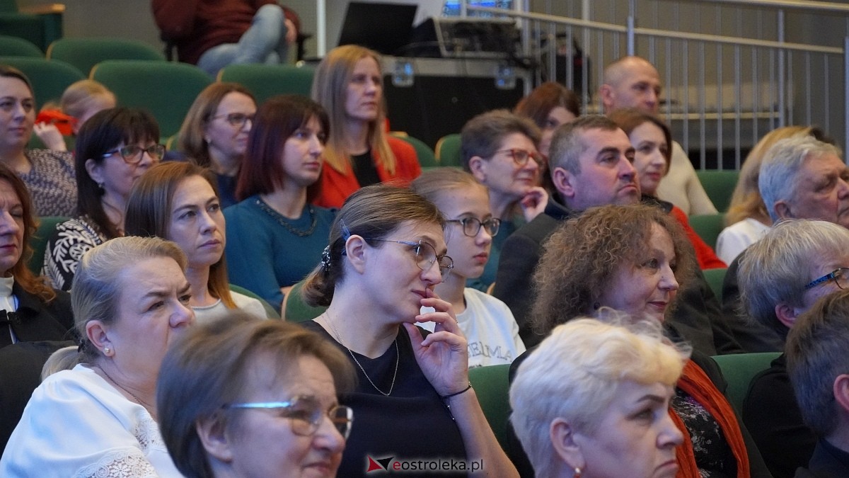 Jubileusz 75-lecia Biblioteki w Myszyńcu [23.11.2024] - zdjęcie #51 - eOstroleka.pl