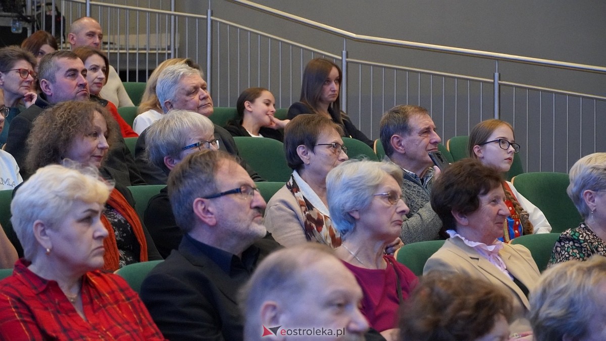 Jubileusz 75-lecia Biblioteki w Myszyńcu [23.11.2024] - zdjęcie #50 - eOstroleka.pl