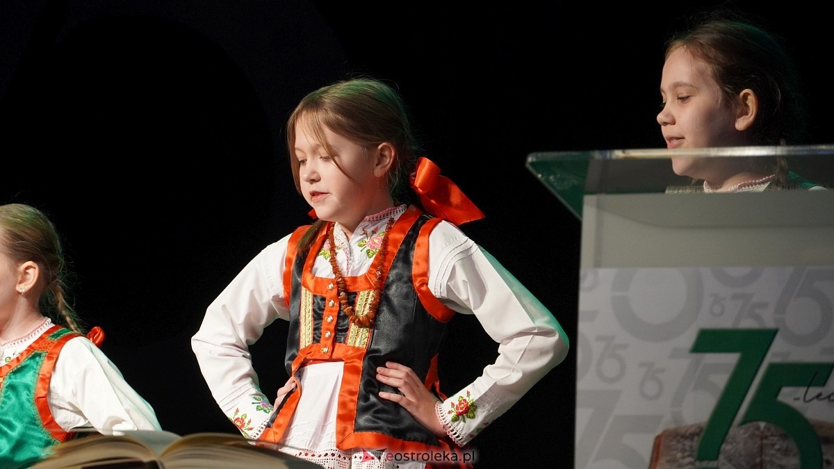 Jubileusz 75-lecia Biblioteki w Myszyńcu [23.11.2024] - zdjęcie #32 - eOstroleka.pl