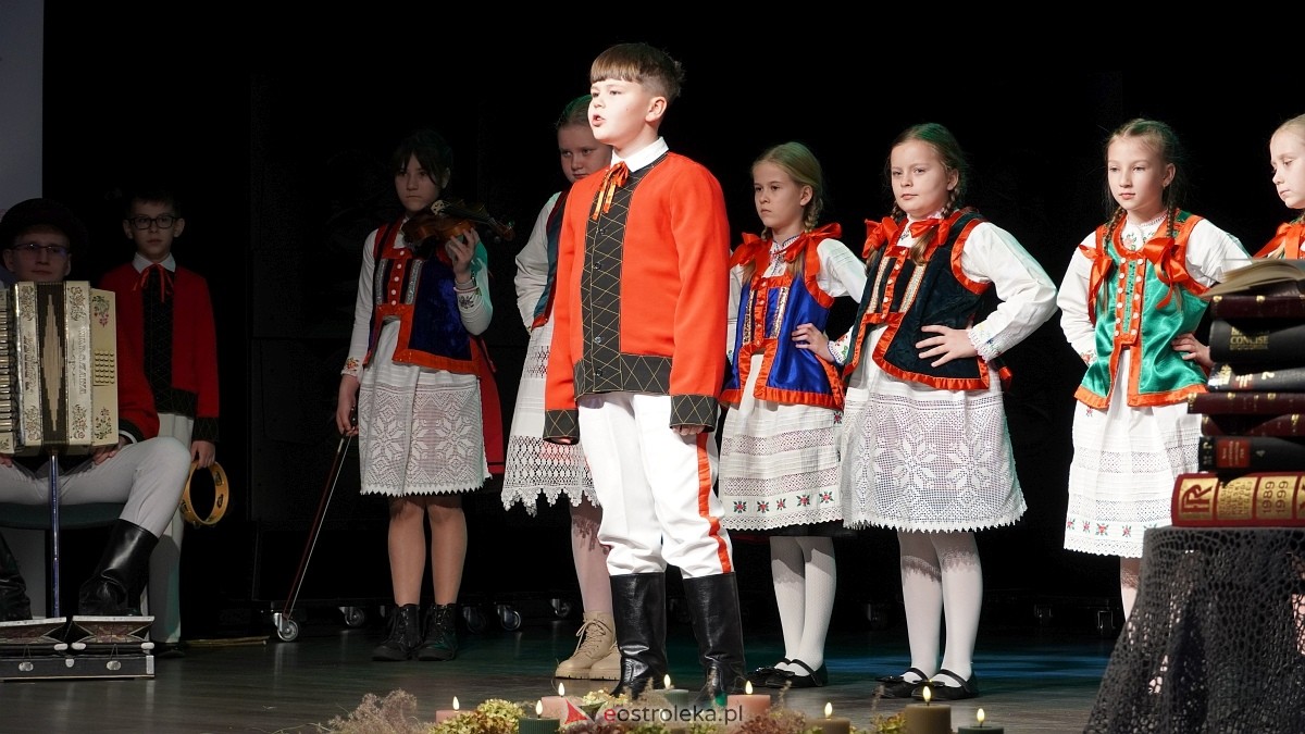 Jubileusz 75-lecia Biblioteki w Myszyńcu [23.11.2024] - zdjęcie #23 - eOstroleka.pl