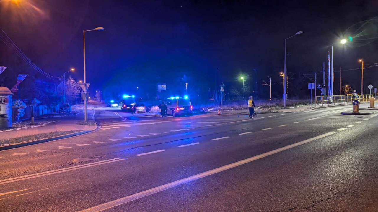 Potrącenie pieszego na ulicy Słowackiego w Ostrołęce [23.11.2024] - zdjęcie #9 - eOstroleka.pl