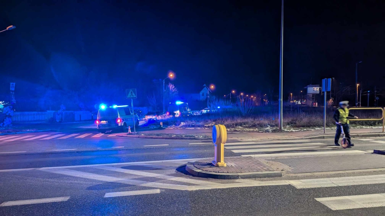 Potrącenie pieszego na ulicy Słowackiego w Ostrołęce [23.11.2024] - zdjęcie #1 - eOstroleka.pl