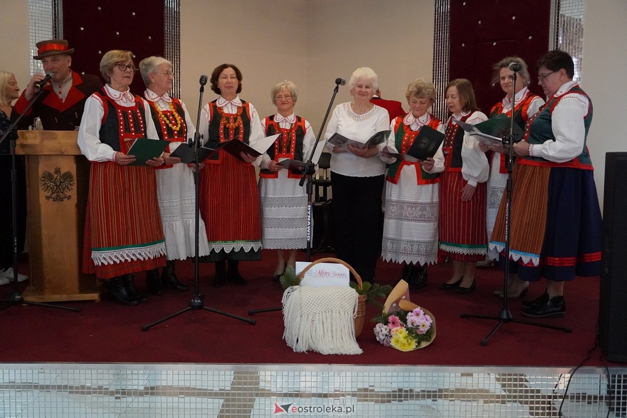 Przegląd Kół Gospodyń Wiejskich w Kadzidle [24.11.2024] - zdjęcie #44 - eOstroleka.pl