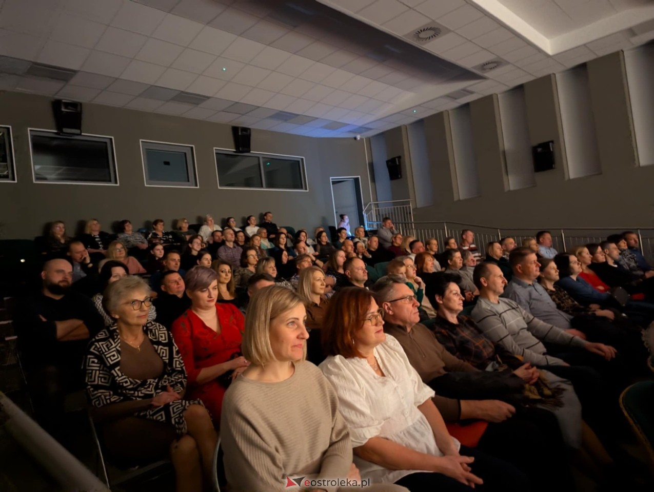 Żona do adopcji - komedia w Myszyńcu [24.11.2024] - zdjęcie #34 - eOstroleka.pl