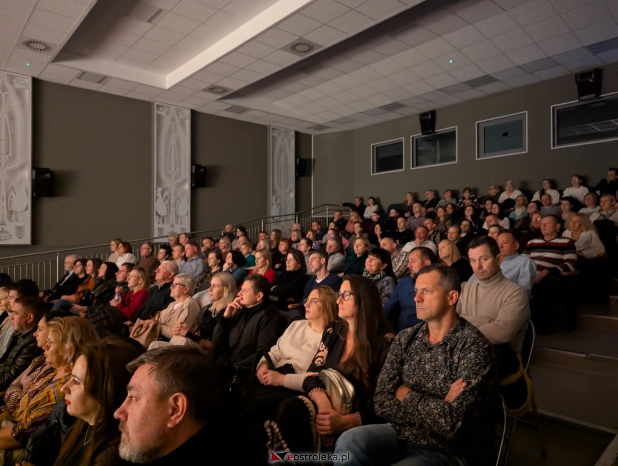 Żona do adopcji - komedia w Myszyńcu [24.11.2024] - zdjęcie #32 - eOstroleka.pl
