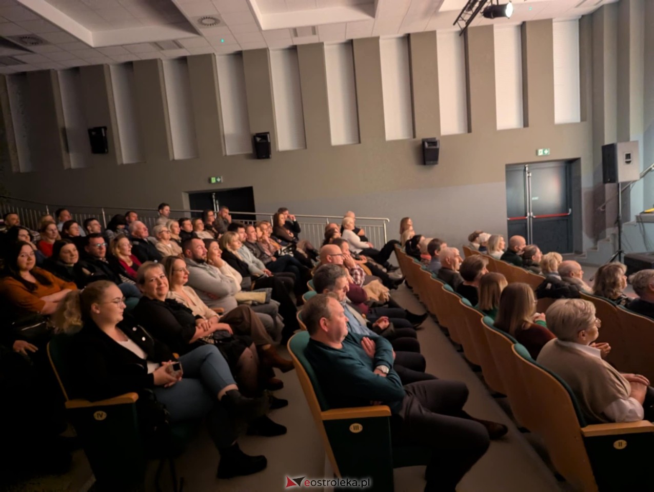 Żona do adopcji - komedia w Myszyńcu [24.11.2024] - zdjęcie #27 - eOstroleka.pl