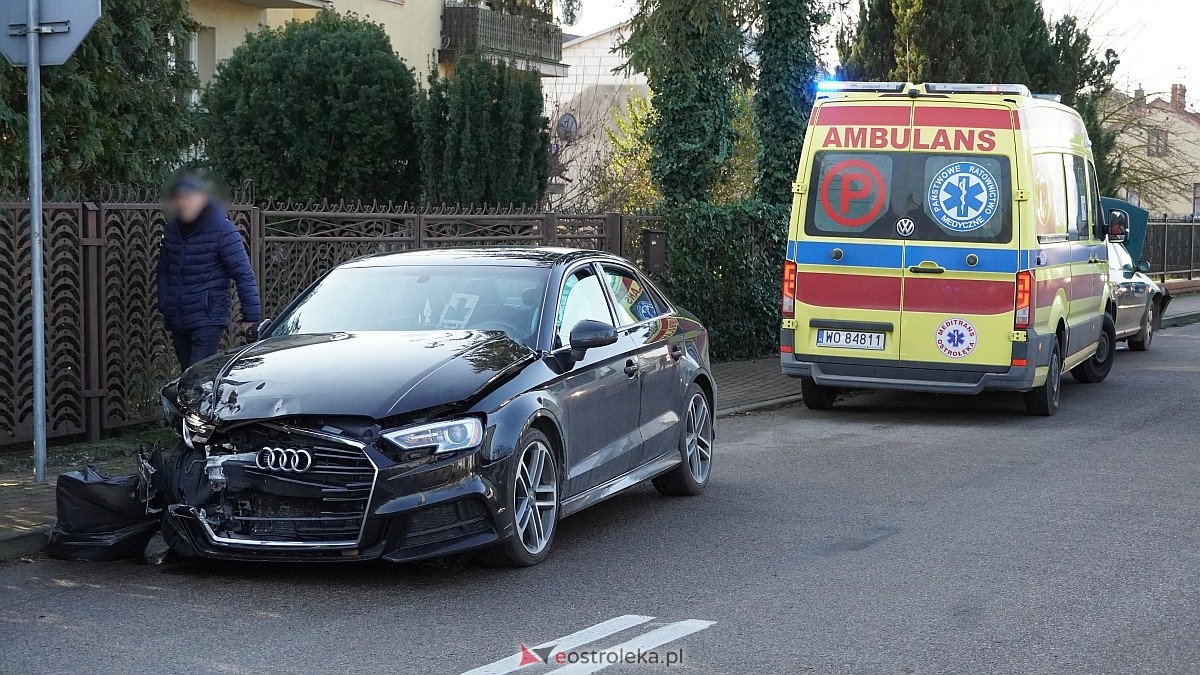 Wypadek w Zamościu [26.11.2024] - zdjęcie #16 - eOstroleka.pl