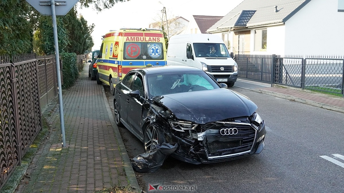 Wypadek w Zamościu [26.11.2024] - zdjęcie #14 - eOstroleka.pl