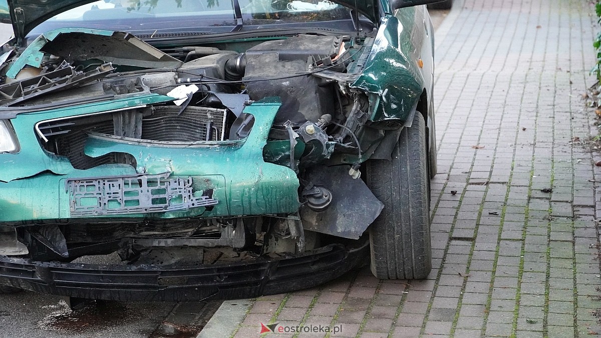 Wypadek w Zamościu [26.11.2024] - zdjęcie #8 - eOstroleka.pl