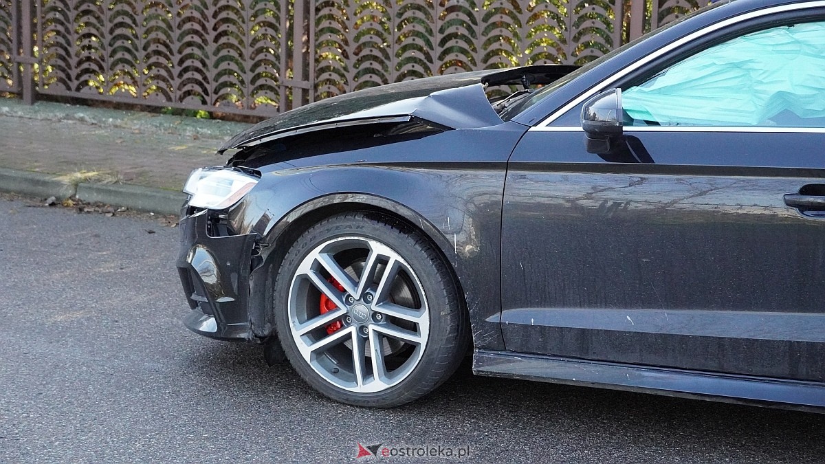 Wypadek w Zamościu [26.11.2024] - zdjęcie #4 - eOstroleka.pl