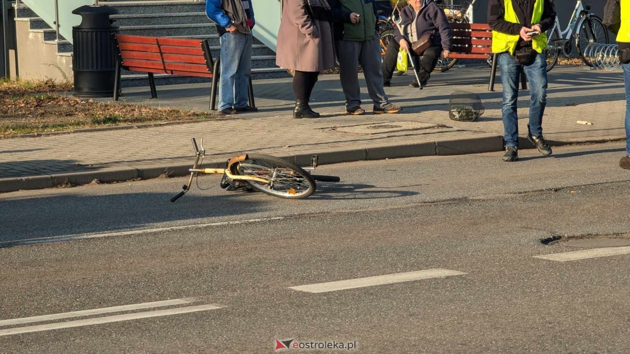 Wypadek na Bogusłąwskiego w Ostrołęce [26.11.2024] - zdjęcie #16 - eOstroleka.pl