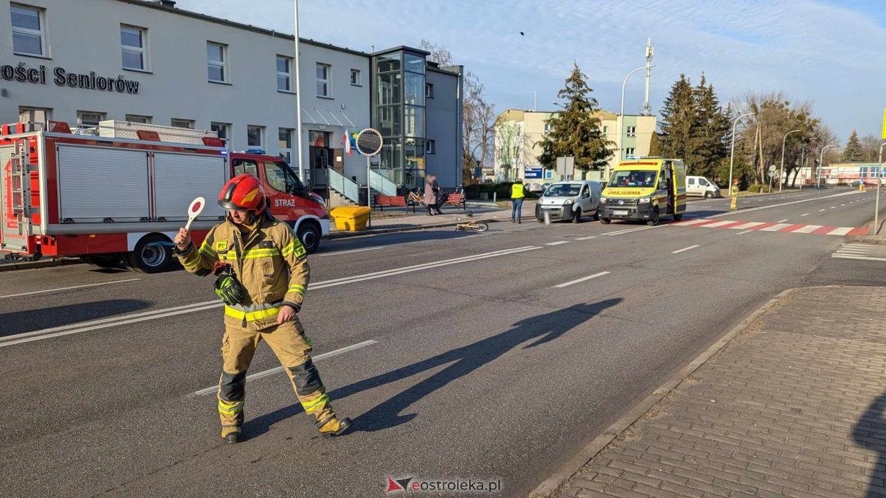 Wypadek na Bogusłąwskiego w Ostrołęce [26.11.2024] - zdjęcie #12 - eOstroleka.pl