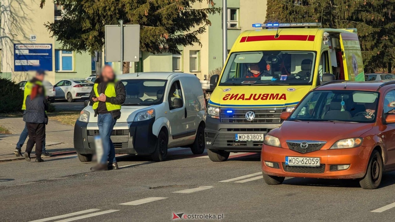 Wypadek na Bogusłąwskiego w Ostrołęce [26.11.2024] - zdjęcie #11 - eOstroleka.pl
