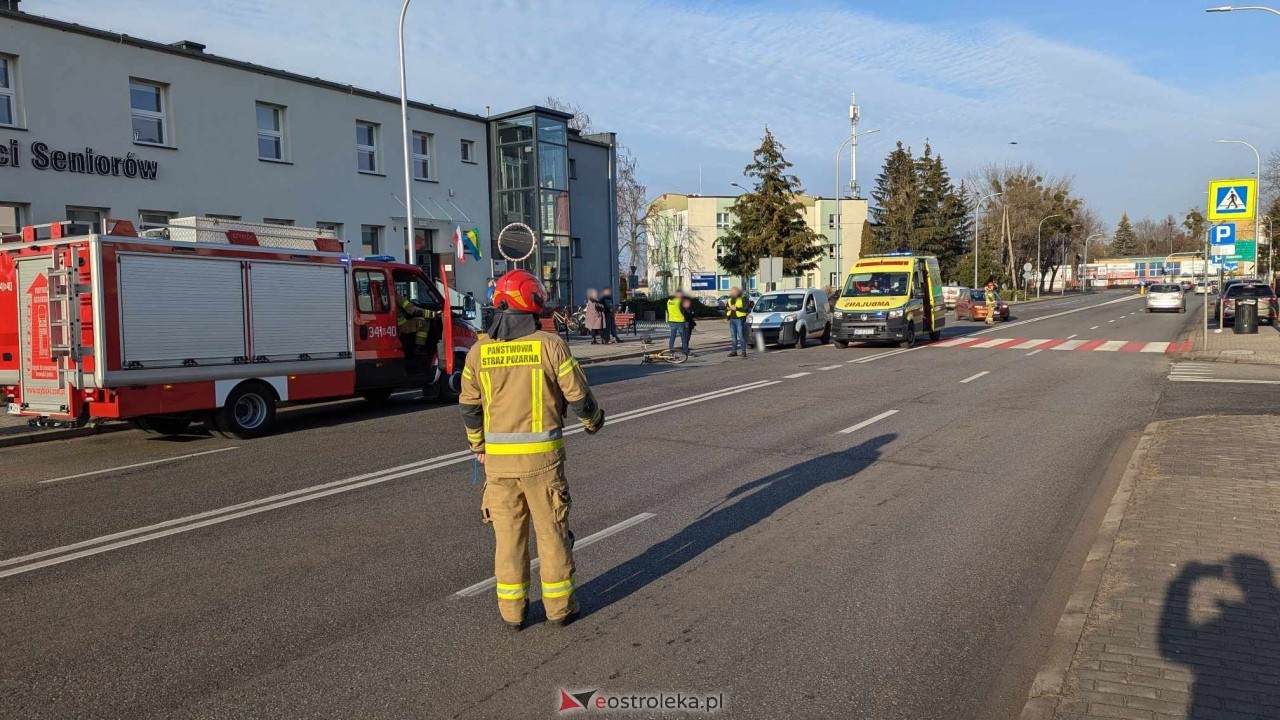 Wypadek na Bogusłąwskiego w Ostrołęce [26.11.2024] - zdjęcie #10 - eOstroleka.pl
