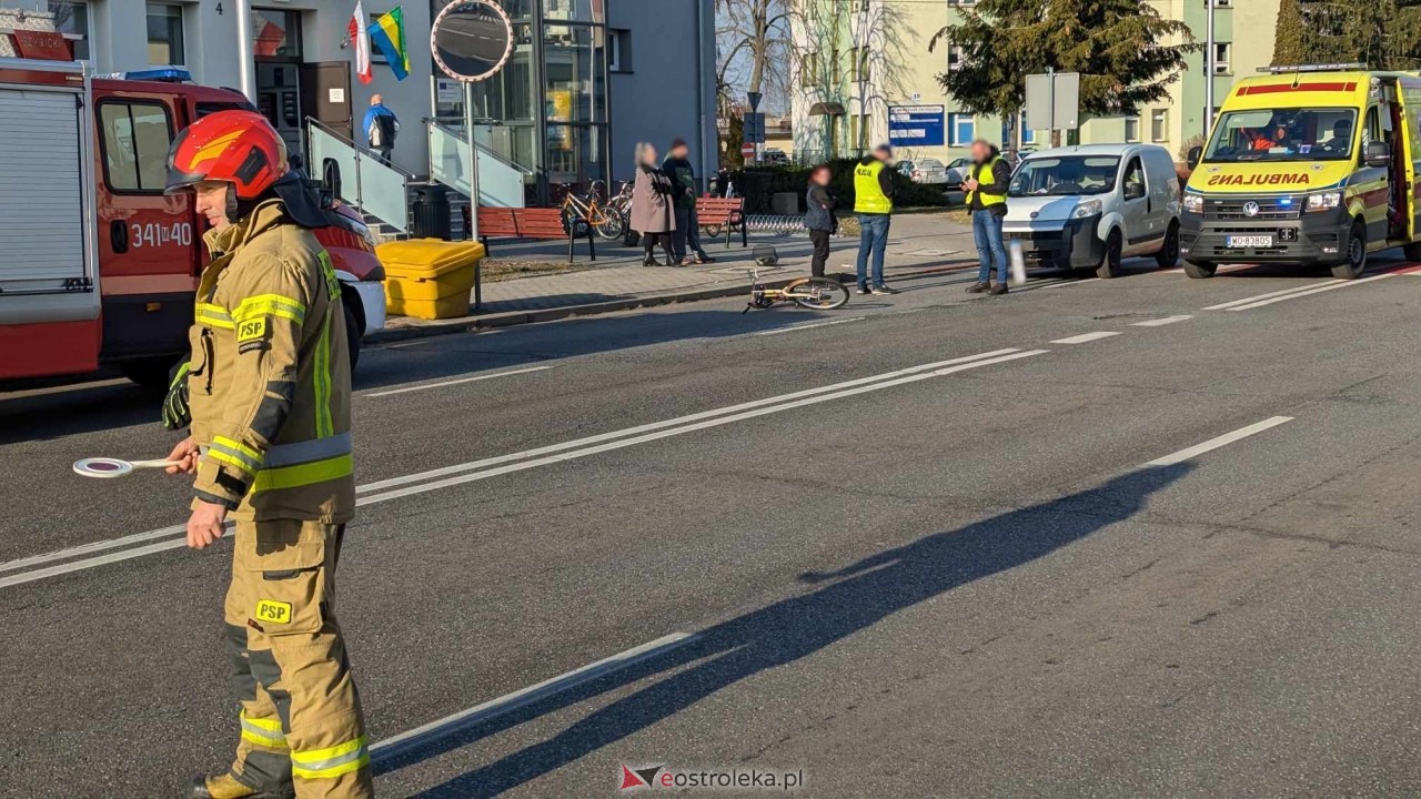 Wypadek na Bogusłąwskiego w Ostrołęce [26.11.2024] - zdjęcie #2 - eOstroleka.pl
