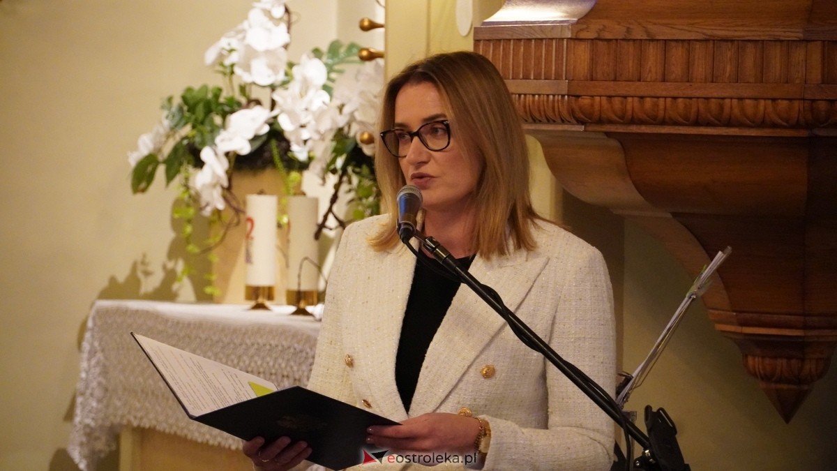 Gala wręczenia wyróżnienia Narodowi i Ojczyźnie z udziałem prof. Jerzego Bralczyka [26.11.2024] - zdjęcie #101 - eOstroleka.pl
