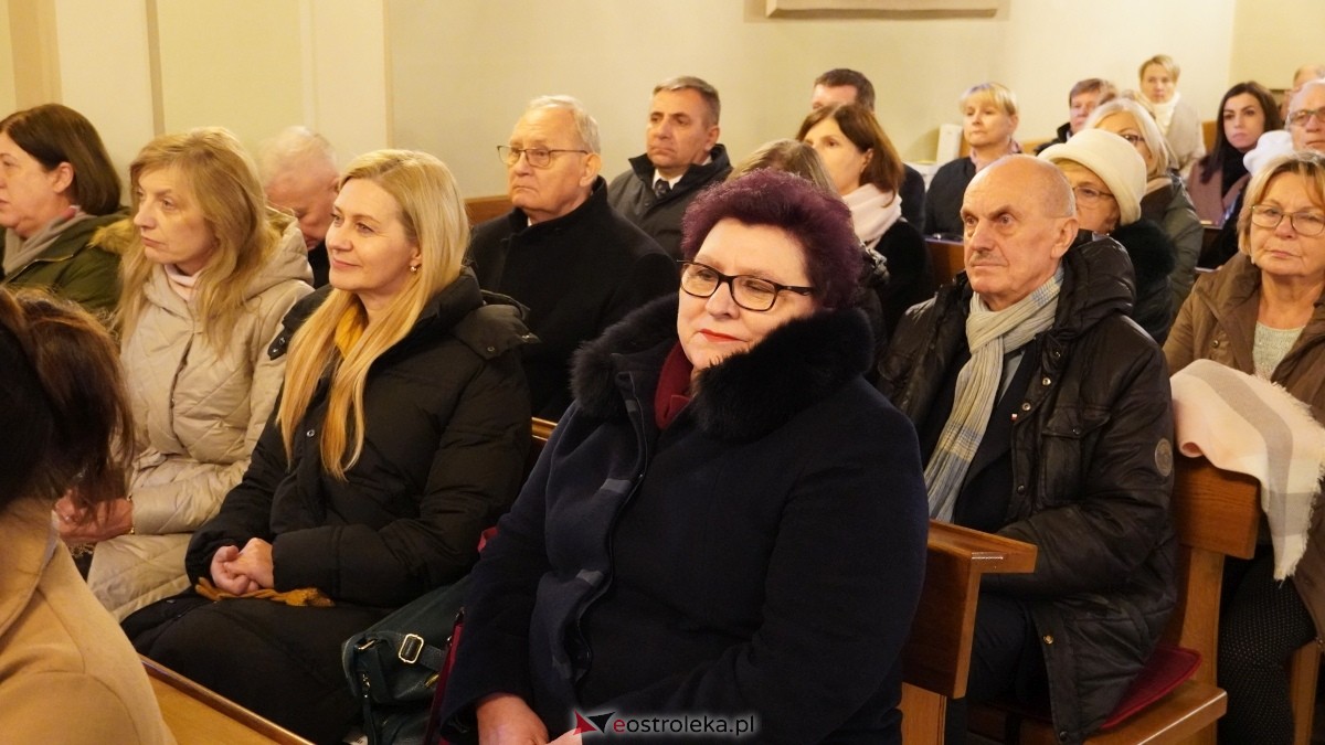 Gala wręczenia wyróżnienia Narodowi i Ojczyźnie z udziałem prof. Jerzego Bralczyka [26.11.2024] - zdjęcie #84 - eOstroleka.pl