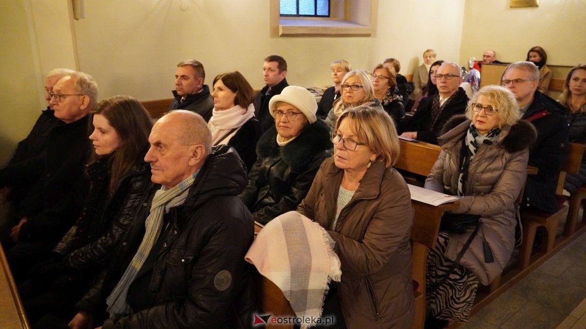 Gala wręczenia wyróżnienia Narodowi i Ojczyźnie z udziałem prof. Jerzego Bralczyka [26.11.2024] - zdjęcie #79 - eOstroleka.pl