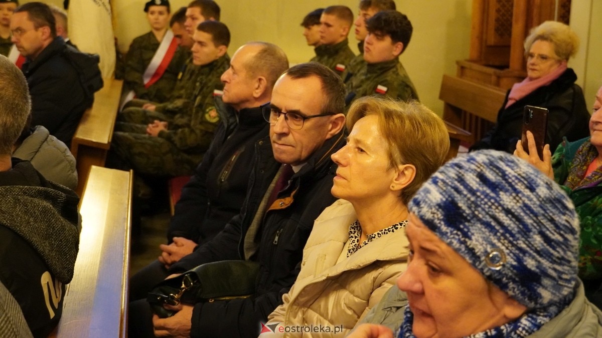 Gala wręczenia wyróżnienia Narodowi i Ojczyźnie z udziałem prof. Jerzego Bralczyka [26.11.2024] - zdjęcie #75 - eOstroleka.pl