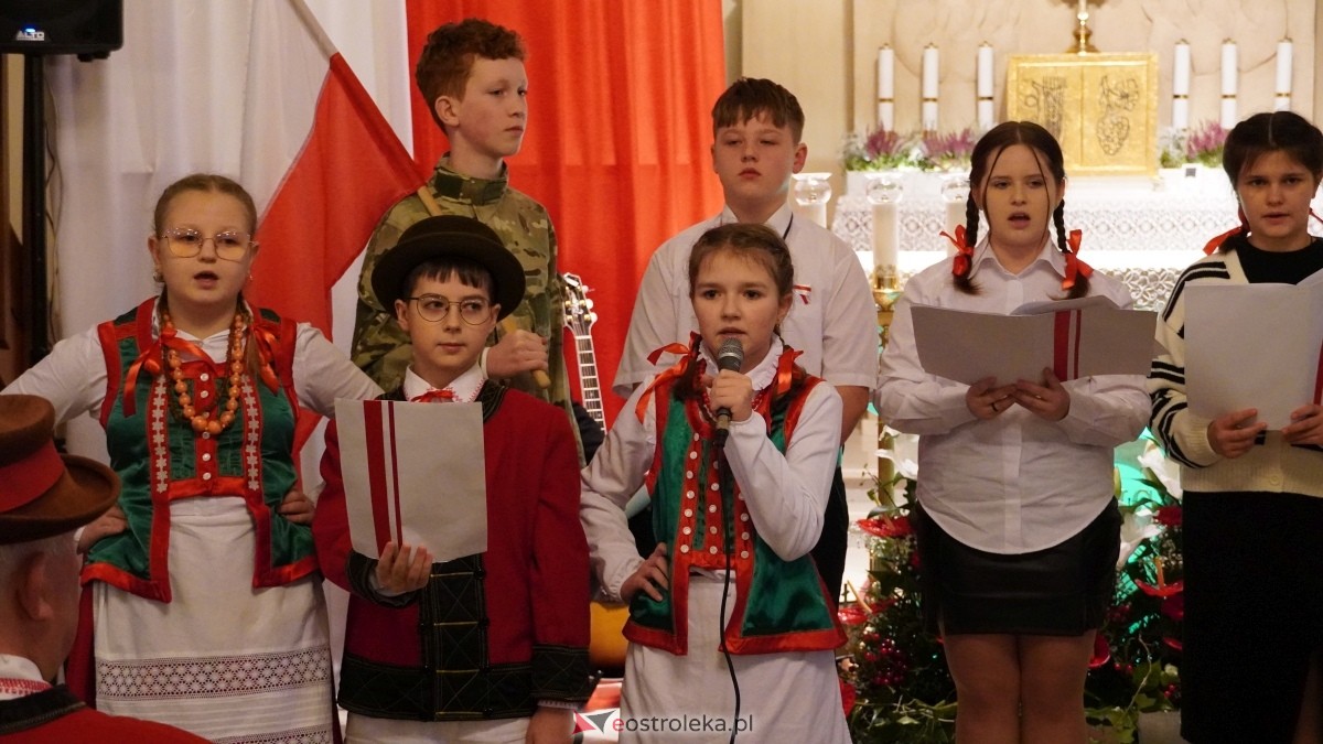Gala wręczenia wyróżnienia Narodowi i Ojczyźnie z udziałem prof. Jerzego Bralczyka [26.11.2024] - zdjęcie #66 - eOstroleka.pl