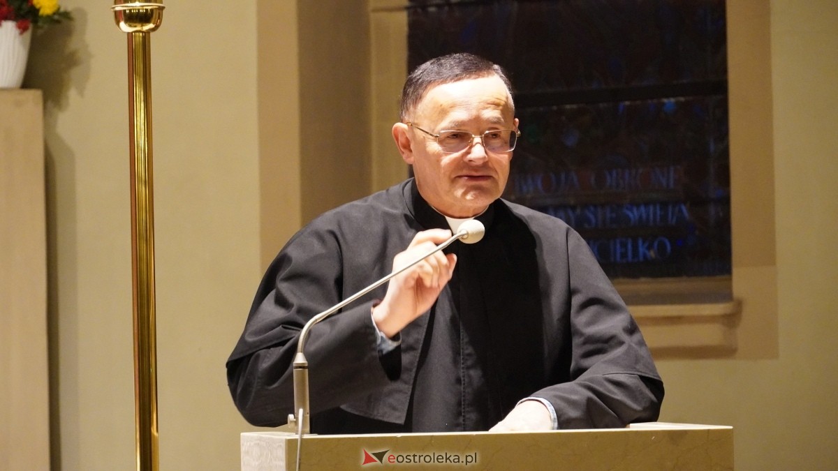 Gala wręczenia wyróżnienia Narodowi i Ojczyźnie z udziałem prof. Jerzego Bralczyka [26.11.2024] - zdjęcie #63 - eOstroleka.pl