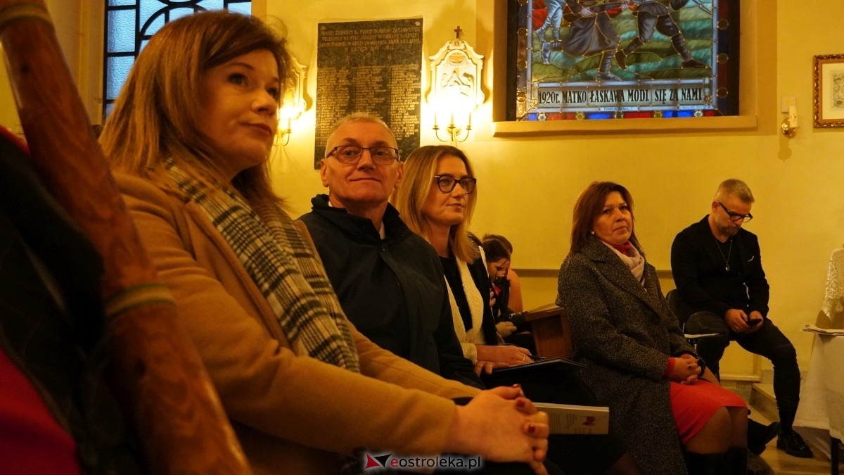 Gala wręczenia wyróżnienia Narodowi i Ojczyźnie z udziałem prof. Jerzego Bralczyka [26.11.2024] - zdjęcie #57 - eOstroleka.pl