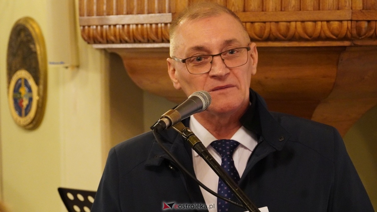 Gala wręczenia wyróżnienia Narodowi i Ojczyźnie z udziałem prof. Jerzego Bralczyka [26.11.2024] - zdjęcie #45 - eOstroleka.pl