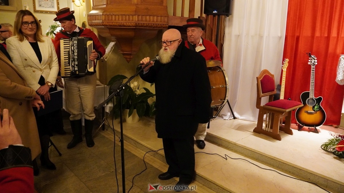Gala wręczenia wyróżnienia Narodowi i Ojczyźnie z udziałem prof. Jerzego Bralczyka [26.11.2024] - zdjęcie #41 - eOstroleka.pl
