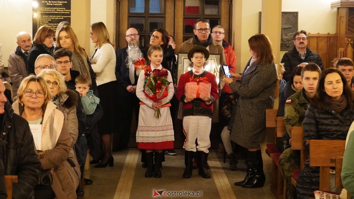 Gala wręczenia wyróżnienia Narodowi i Ojczyźnie z udziałem prof. Jerzego Bralczyka [26.11.2024] - zdjęcie #35 - eOstroleka.pl