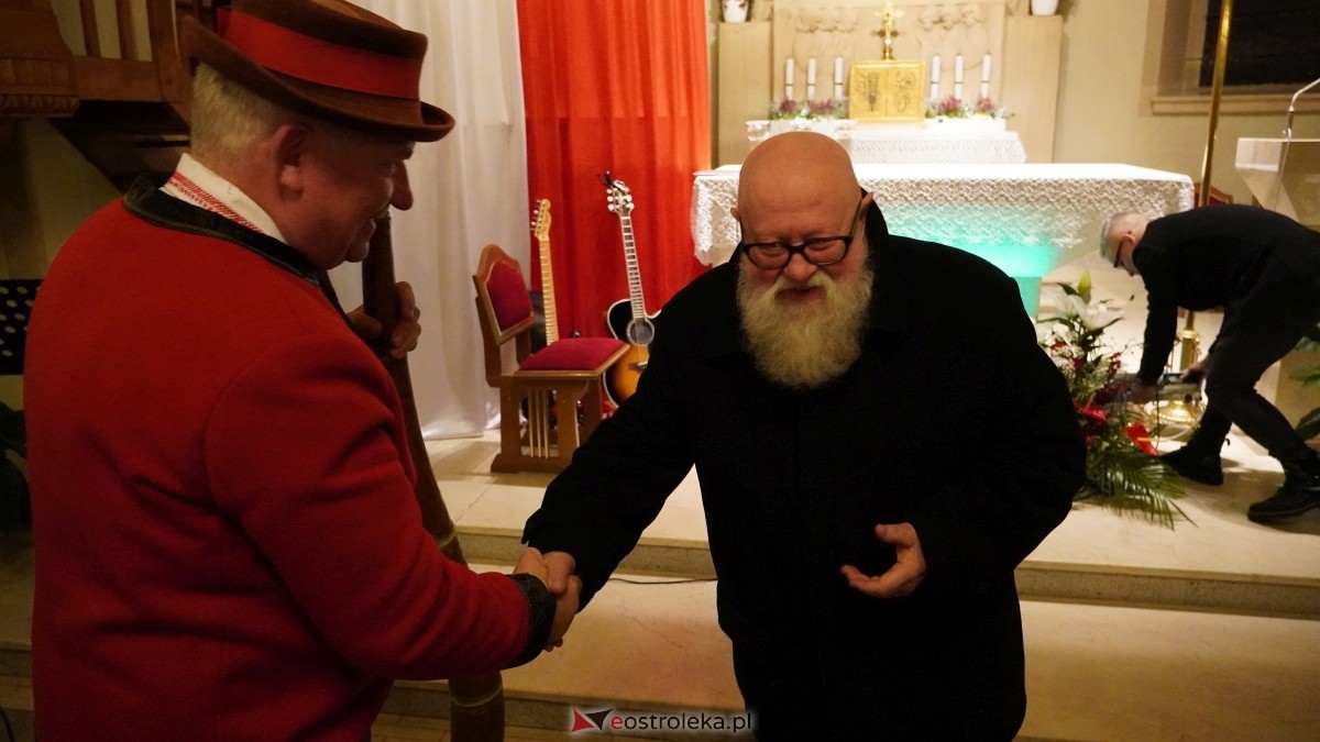Gala wręczenia wyróżnienia Narodowi i Ojczyźnie z udziałem prof. Jerzego Bralczyka [26.11.2024] - zdjęcie #26 - eOstroleka.pl