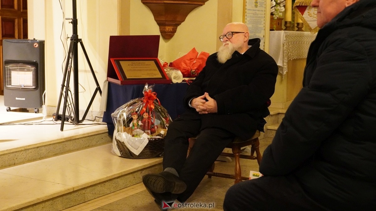 Gala wręczenia wyróżnienia Narodowi i Ojczyźnie z udziałem prof. Jerzego Bralczyka [26.11.2024] - zdjęcie #17 - eOstroleka.pl