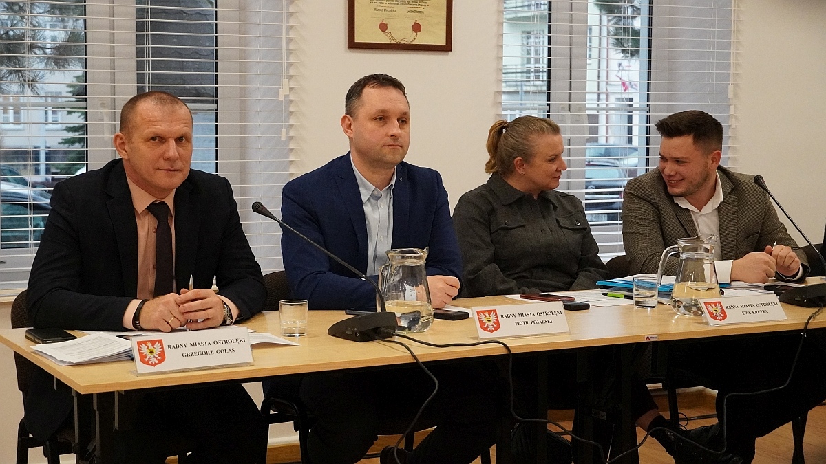 XVI Zwyczajna Sesja Rady Miasta Ostrołęki [28.11.2024] - zdjęcie #40 - eOstroleka.pl