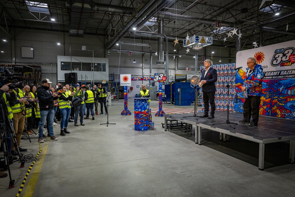 Zaprezentowano wyjątkowy wzór puszek na 33. Finał Wielkiej Orkiestry Świątecznej Pomocy! [29.11.2024] - zdjęcie #3 - eOstroleka.pl