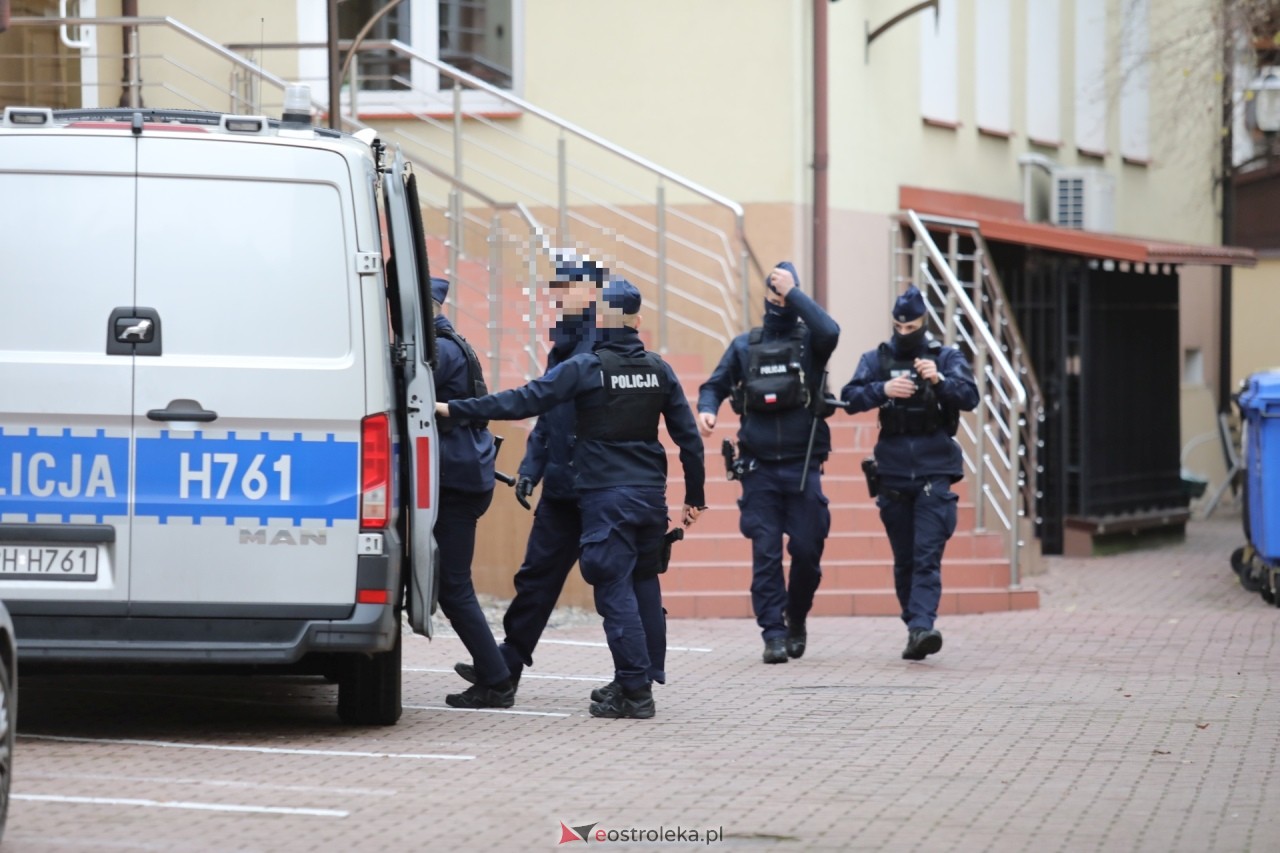 Posiedzenie aresztowe ws. odnalezionych zwłok w Myszyńcu [30.11.2024] - zdjęcie #52 - eOstroleka.pl