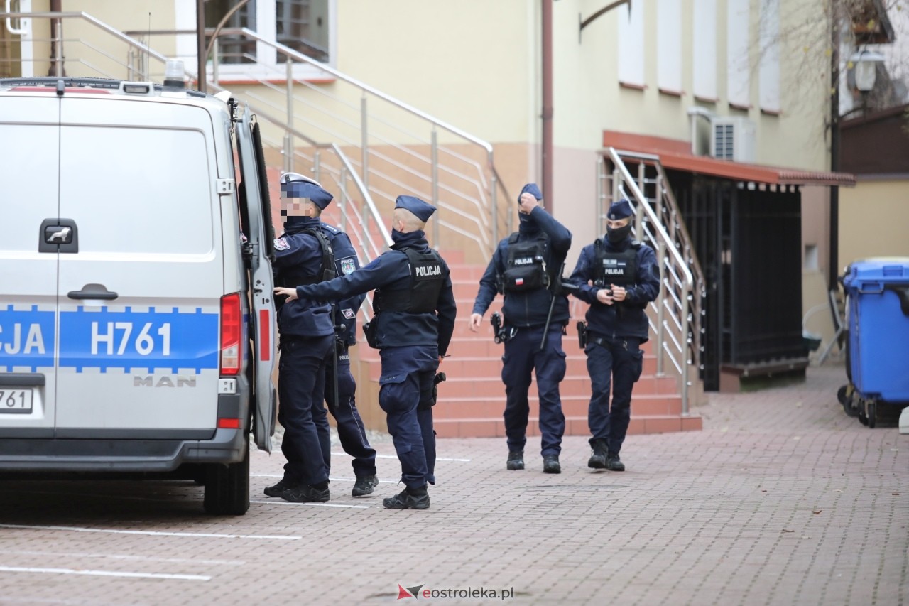 Posiedzenie aresztowe ws. odnalezionych zwłok w Myszyńcu [30.11.2024] - zdjęcie #51 - eOstroleka.pl