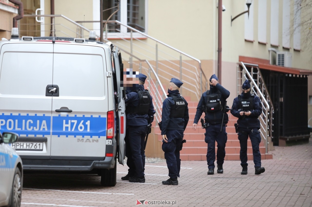 Posiedzenie aresztowe ws. odnalezionych zwłok w Myszyńcu [30.11.2024] - zdjęcie #50 - eOstroleka.pl